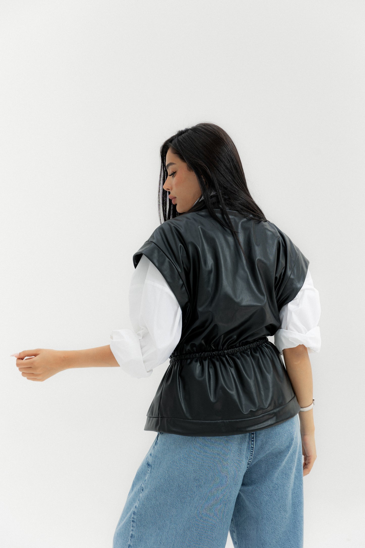 Pulse Vest Black - AB ESSENTIALS