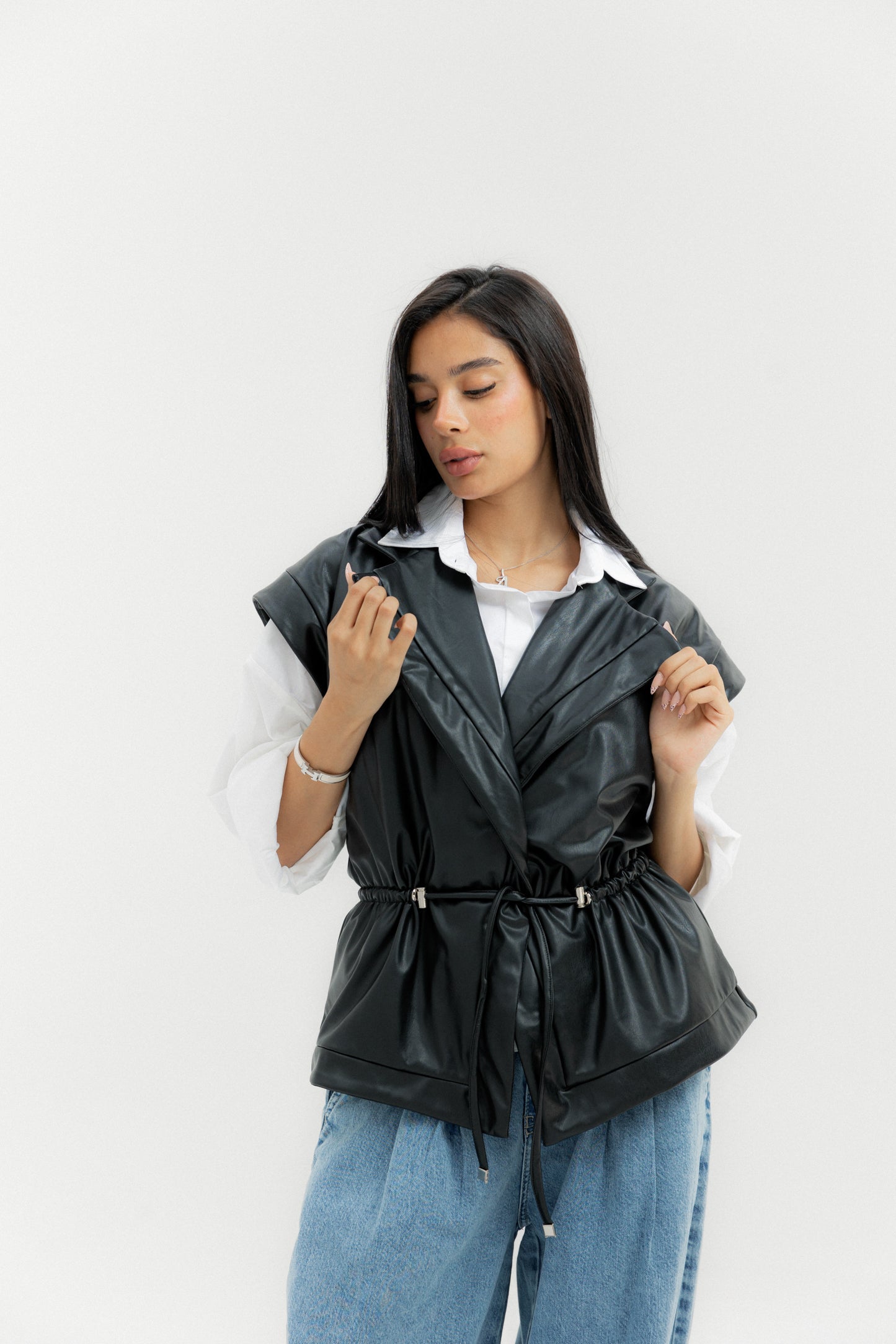 Pulse Vest Black - AB ESSENTIALS