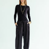 Satin Glow Pants Black - AB ESSENTIALS