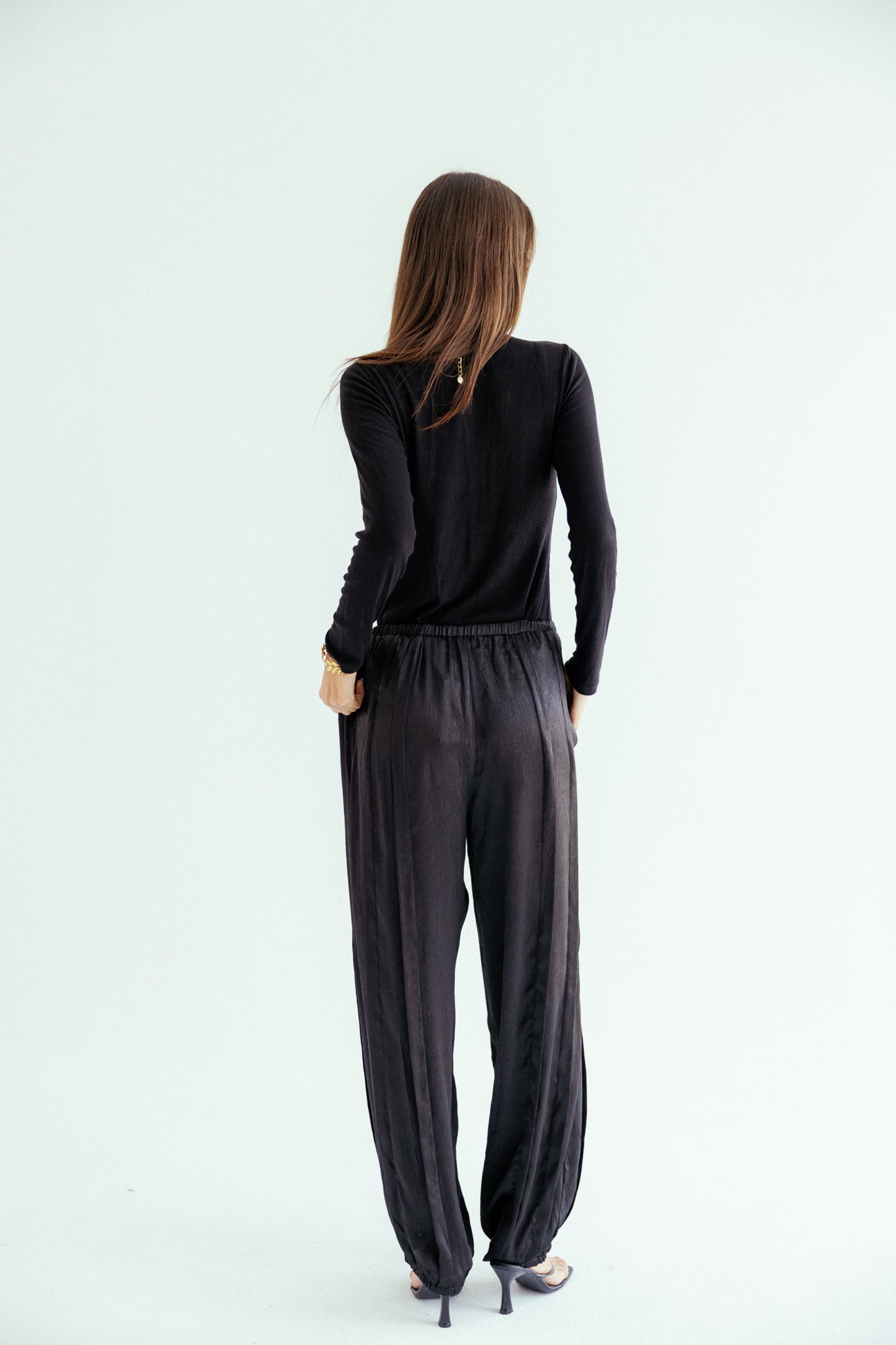 Satin Glow Pants Black - AB ESSENTIALS