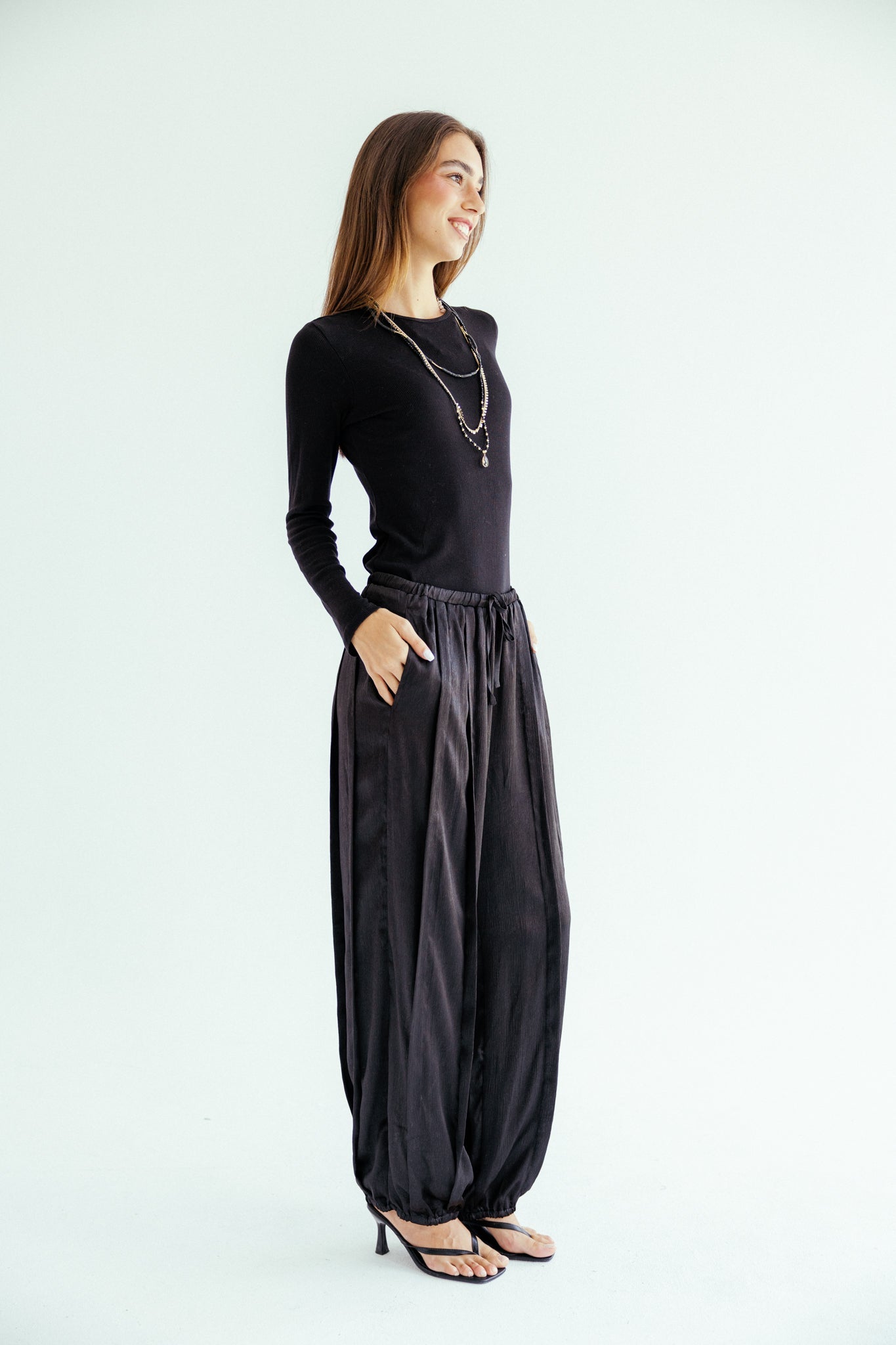 Satin Glow Pants Black - AB ESSENTIALS
