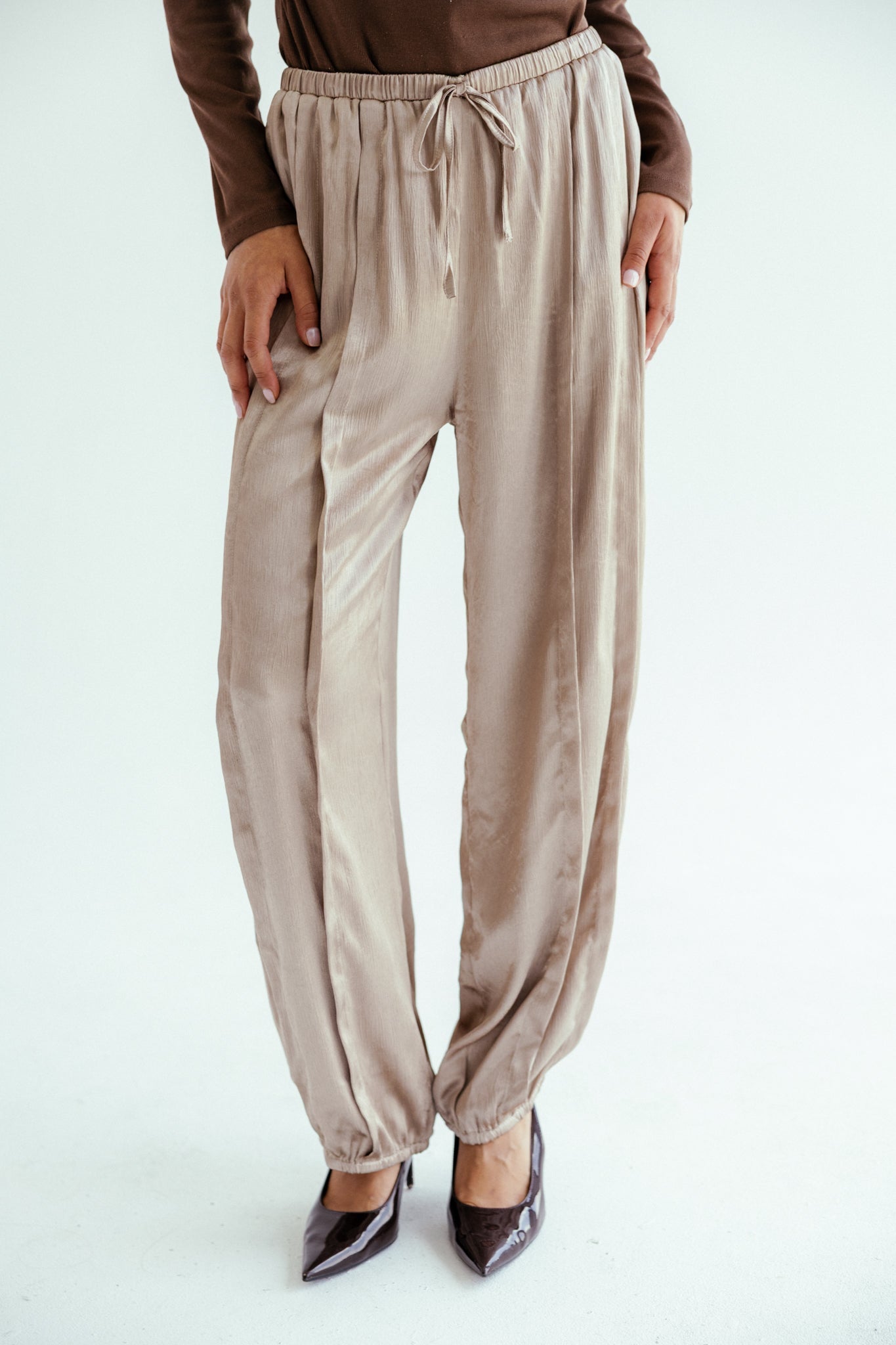 Satin Glow Pants Gold - AB ESSENTIALS