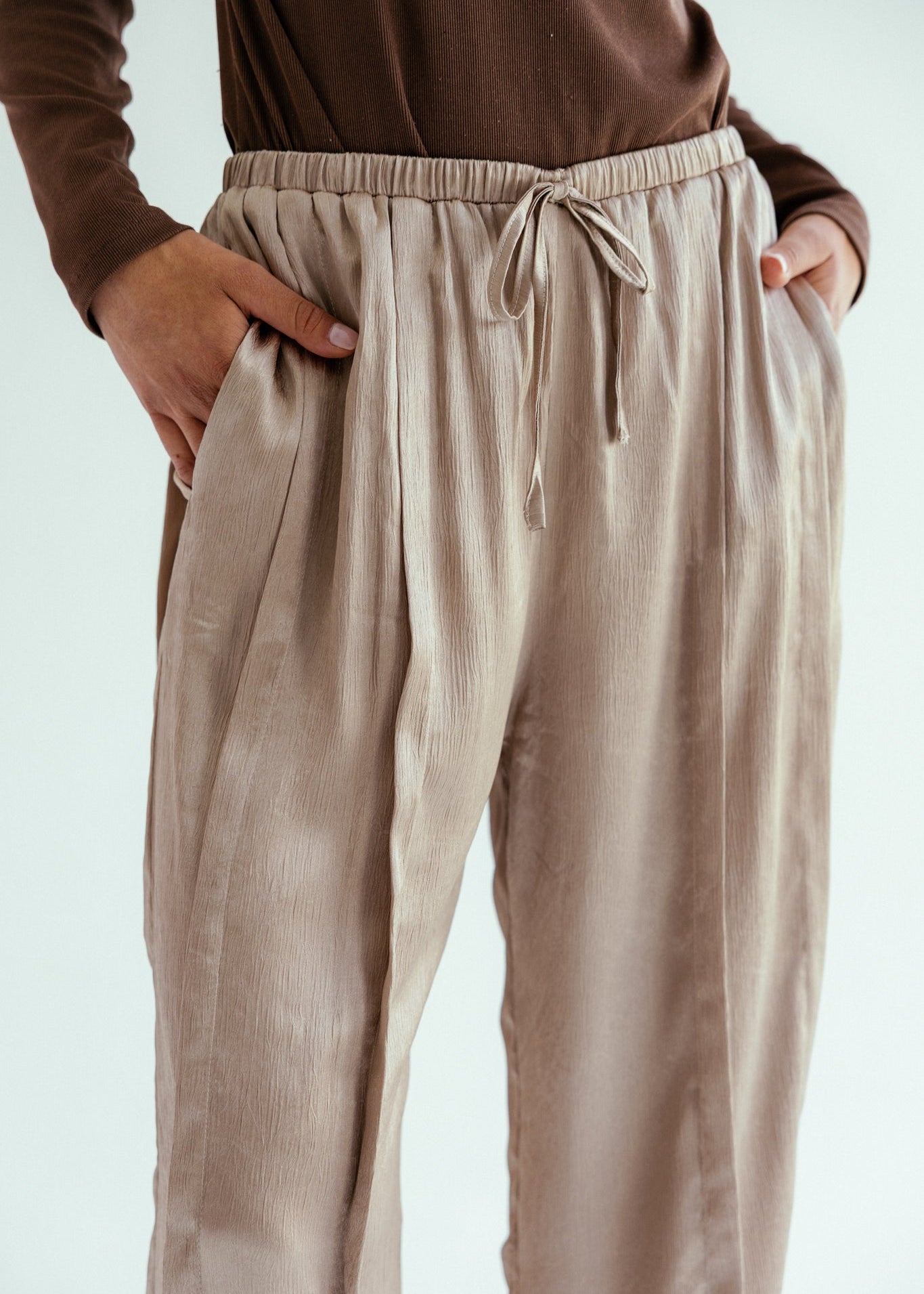 Satin Glow Pants Gold - AB ESSENTIALS