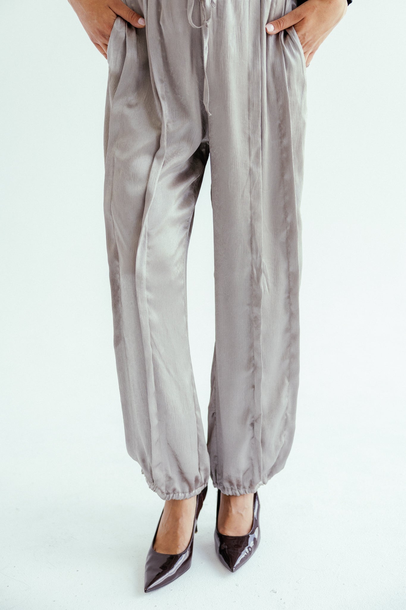 Satin Glow Pants Silver - AB ESSENTIALS