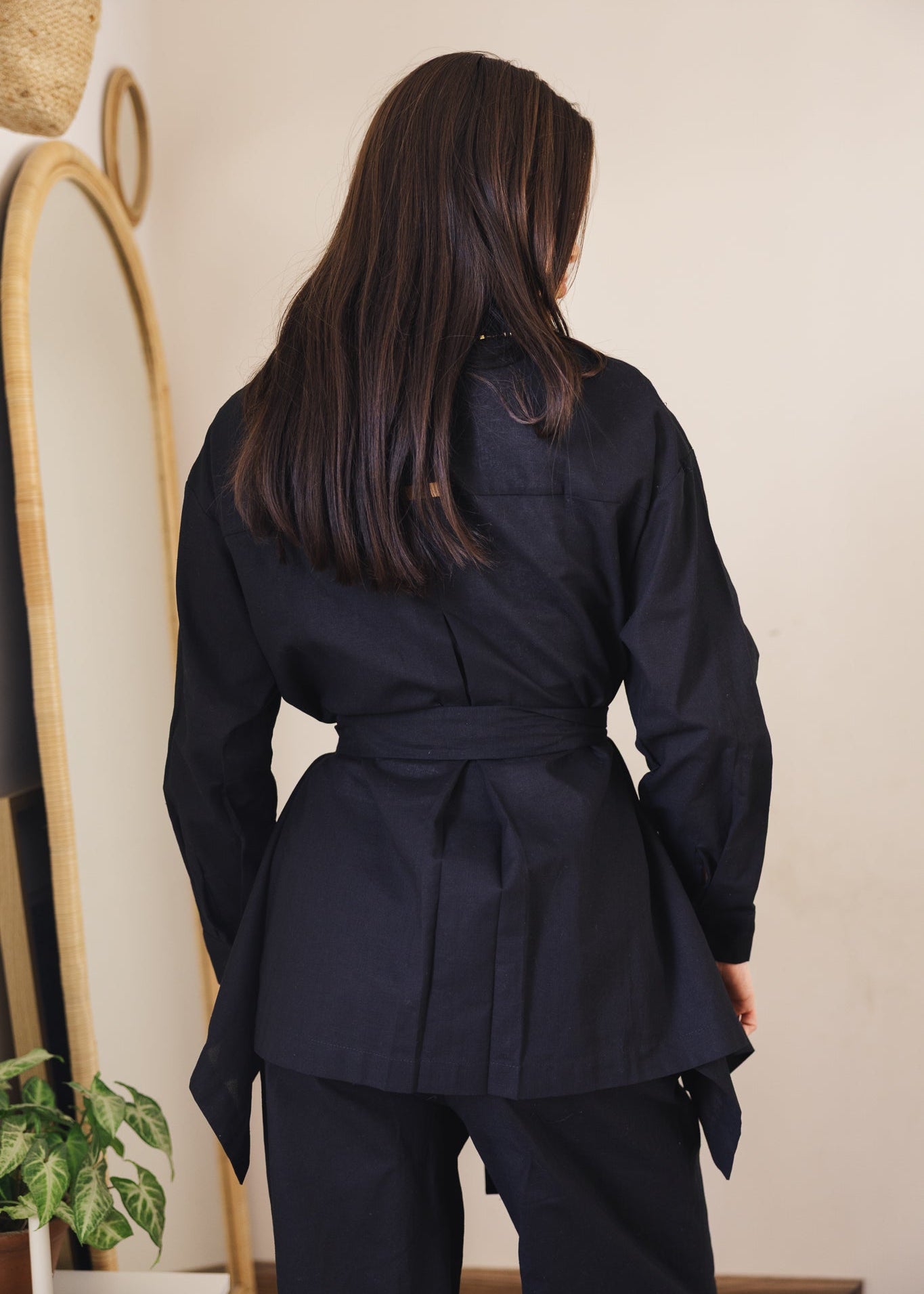 Soleil Top Black - AB ESSENTIALS