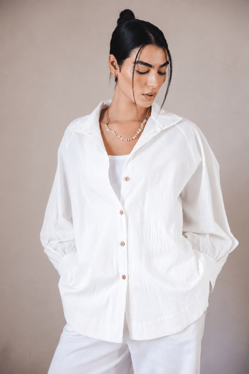 Standout Top White - AB ESSENTIALS