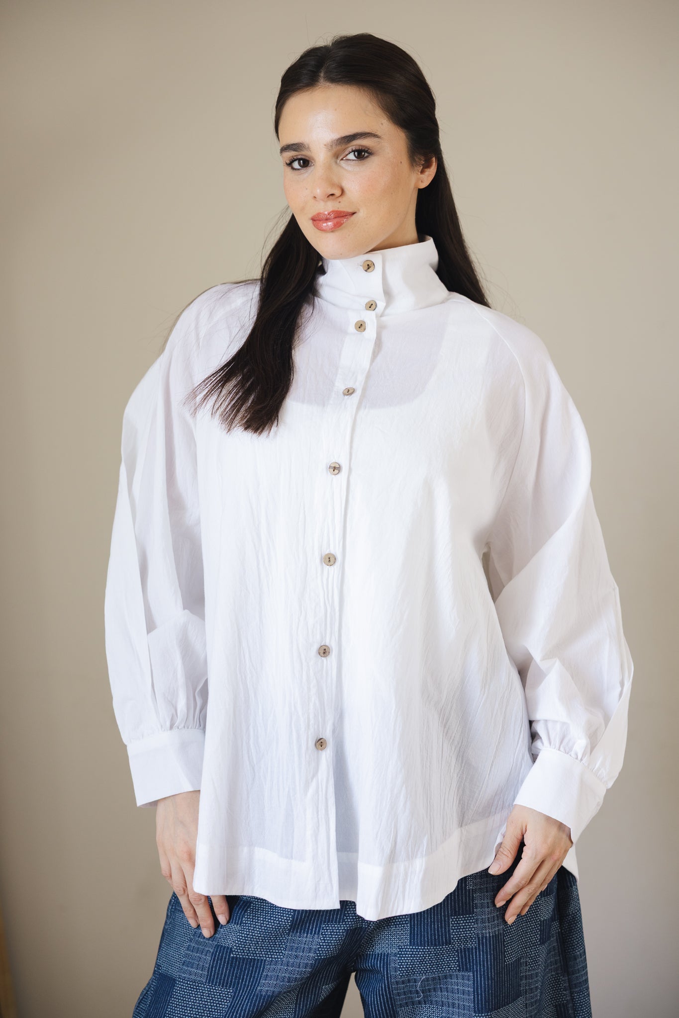 Standout Top White - AB ESSENTIALS