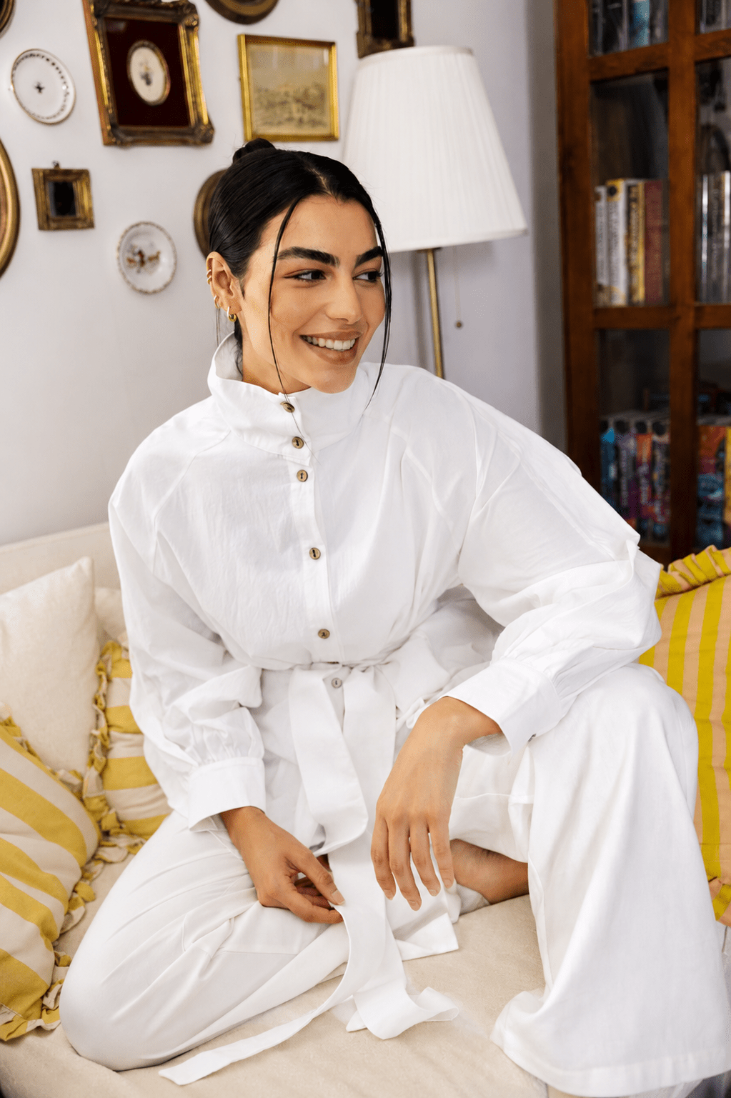 Standout Top White - AB ESSENTIALS