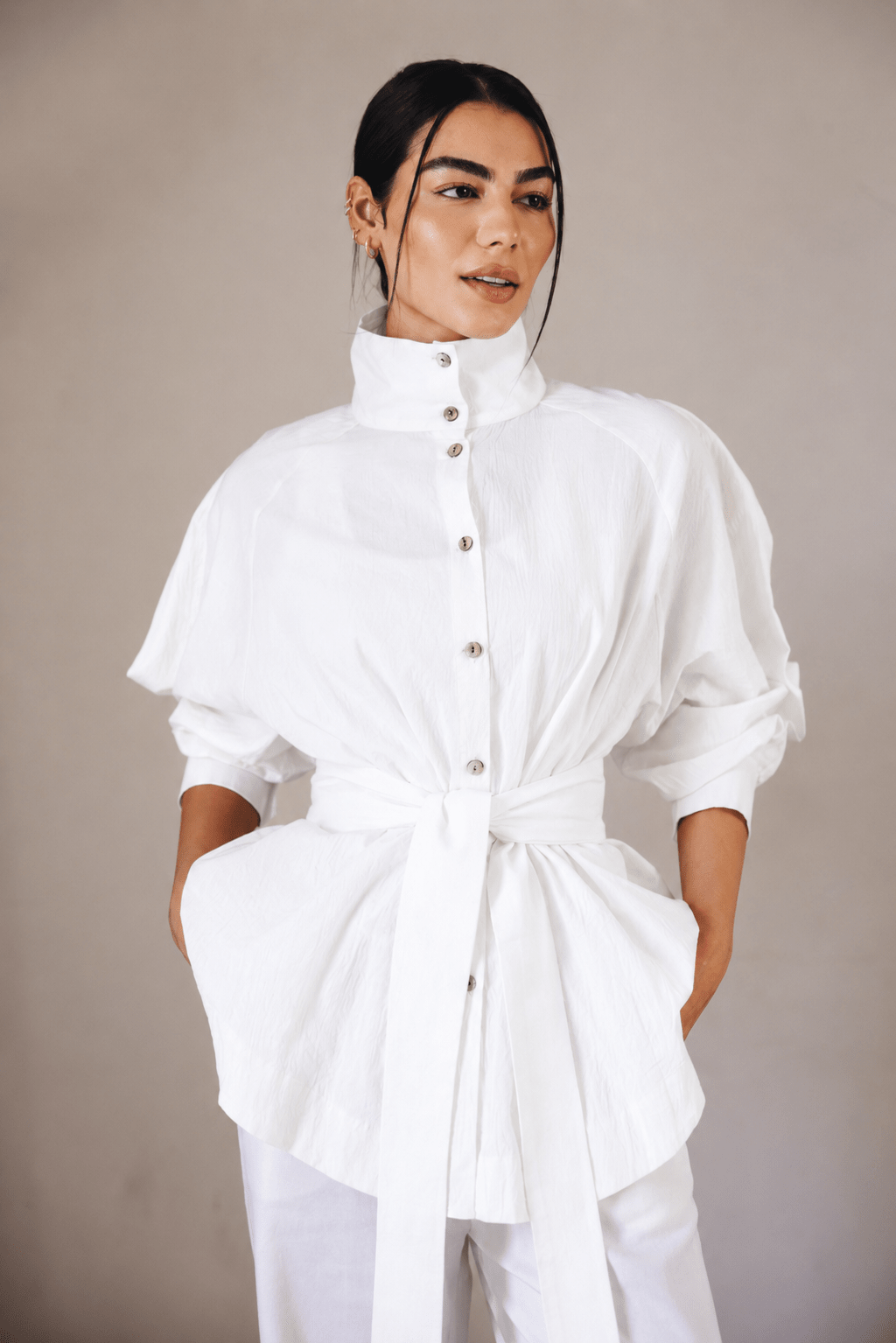 Standout Top White - AB ESSENTIALS