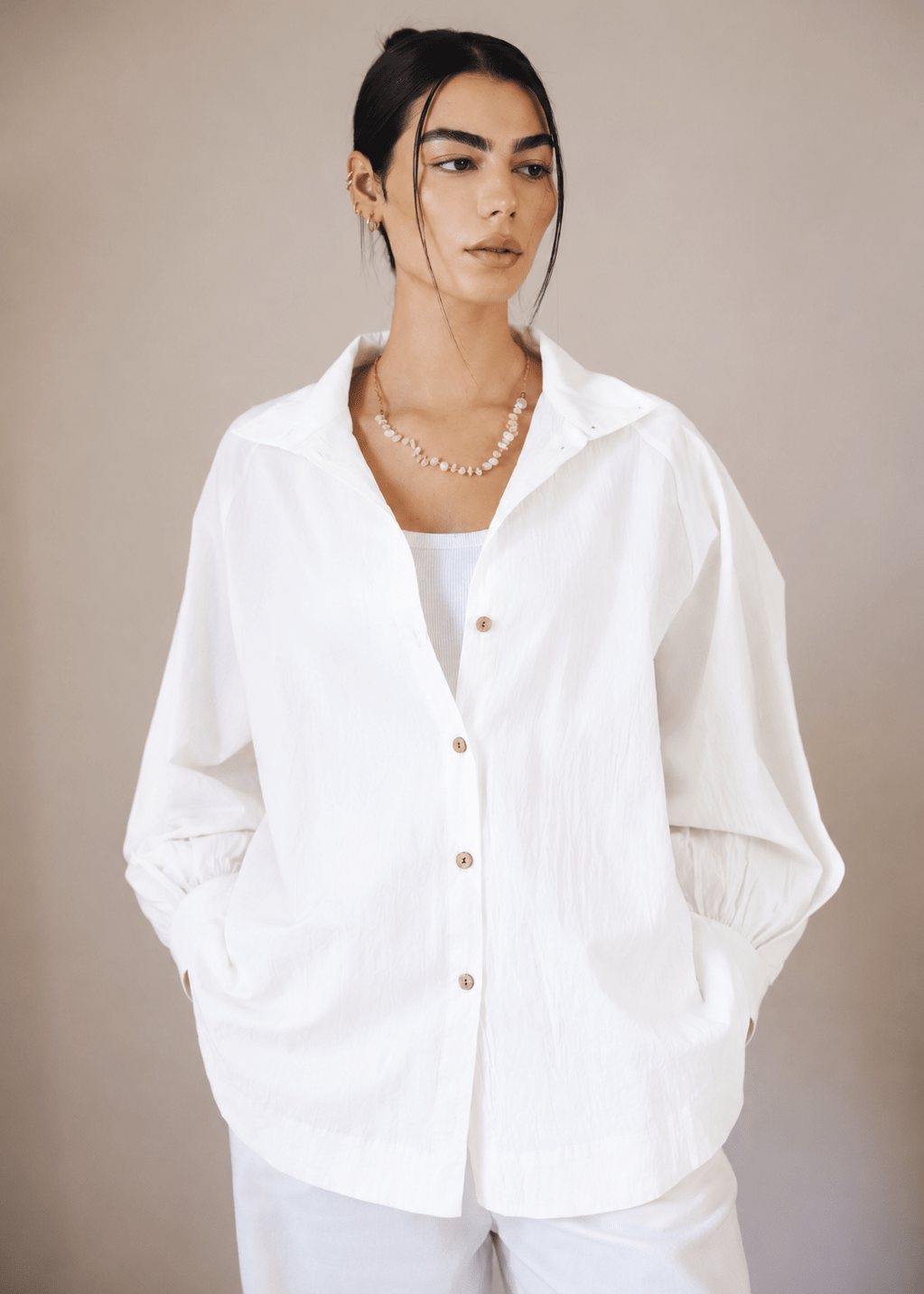 Standout Top White - AB ESSENTIALS
