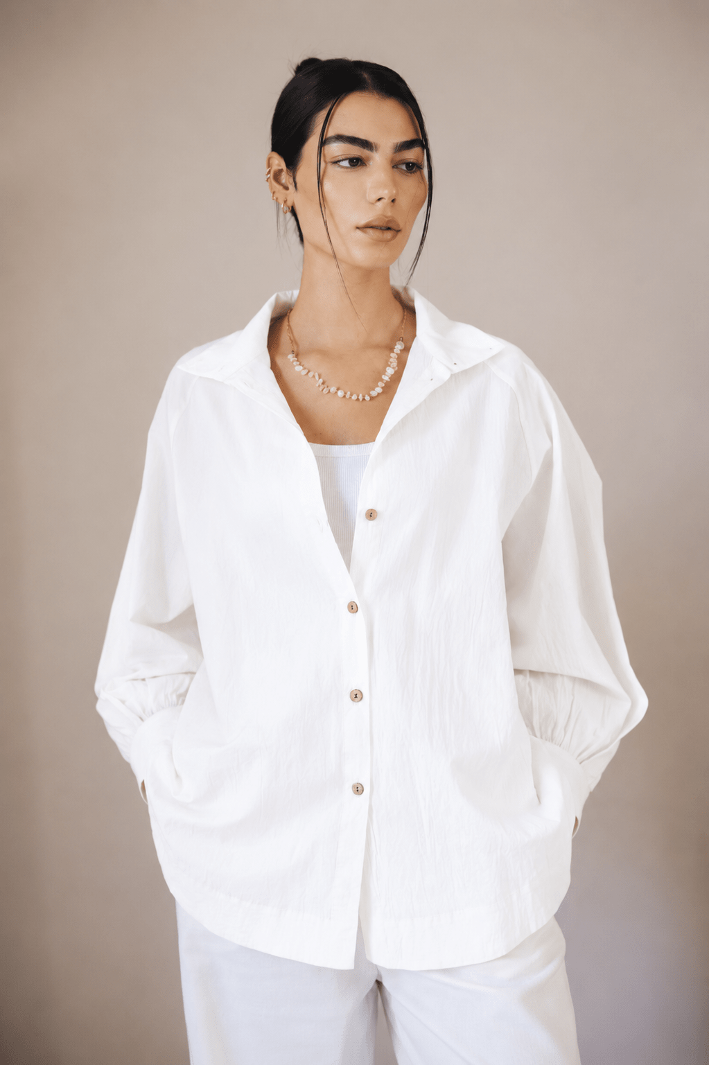 Standout Top White - AB ESSENTIALS