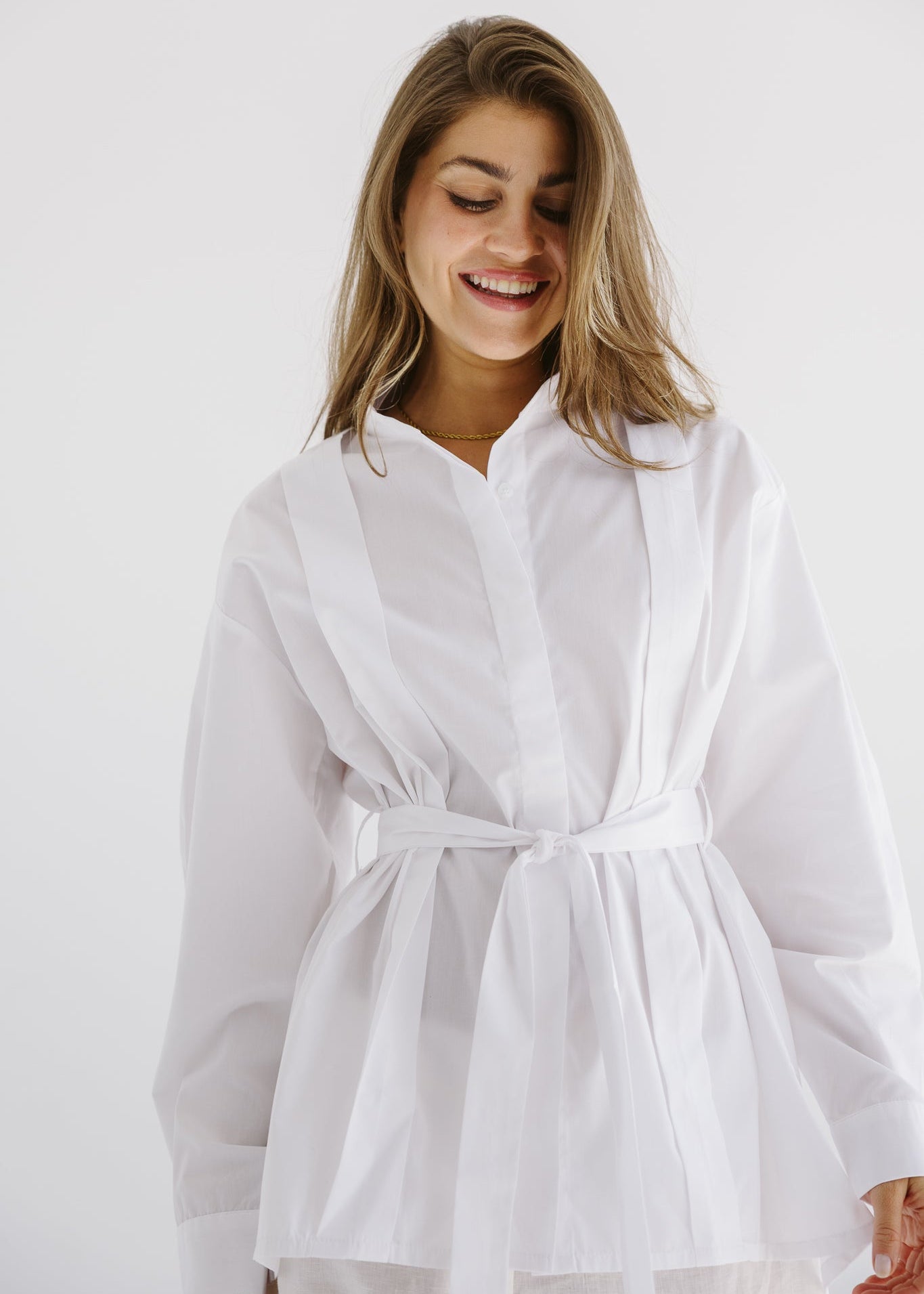 Star Girl Shirt White - AB ESSENTIALS