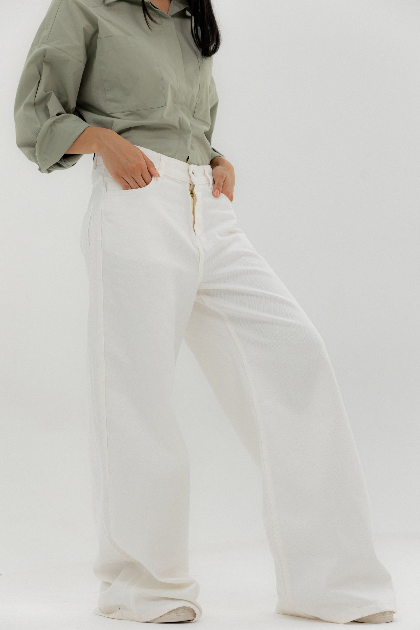 Straight Leg Jeans Off White - AB ESSENTIALS