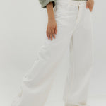 Straight Leg Jeans Off White - AB ESSENTIALS