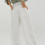 Straight Leg Jeans Off White - AB ESSENTIALS