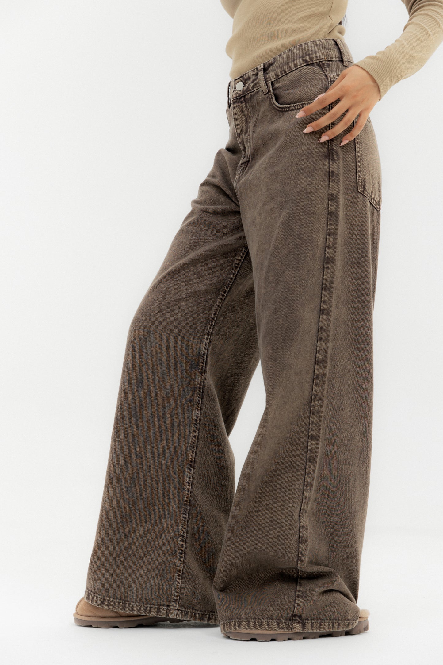 Straight Leg Jeans Washed Brown - AB ESSENTIALS