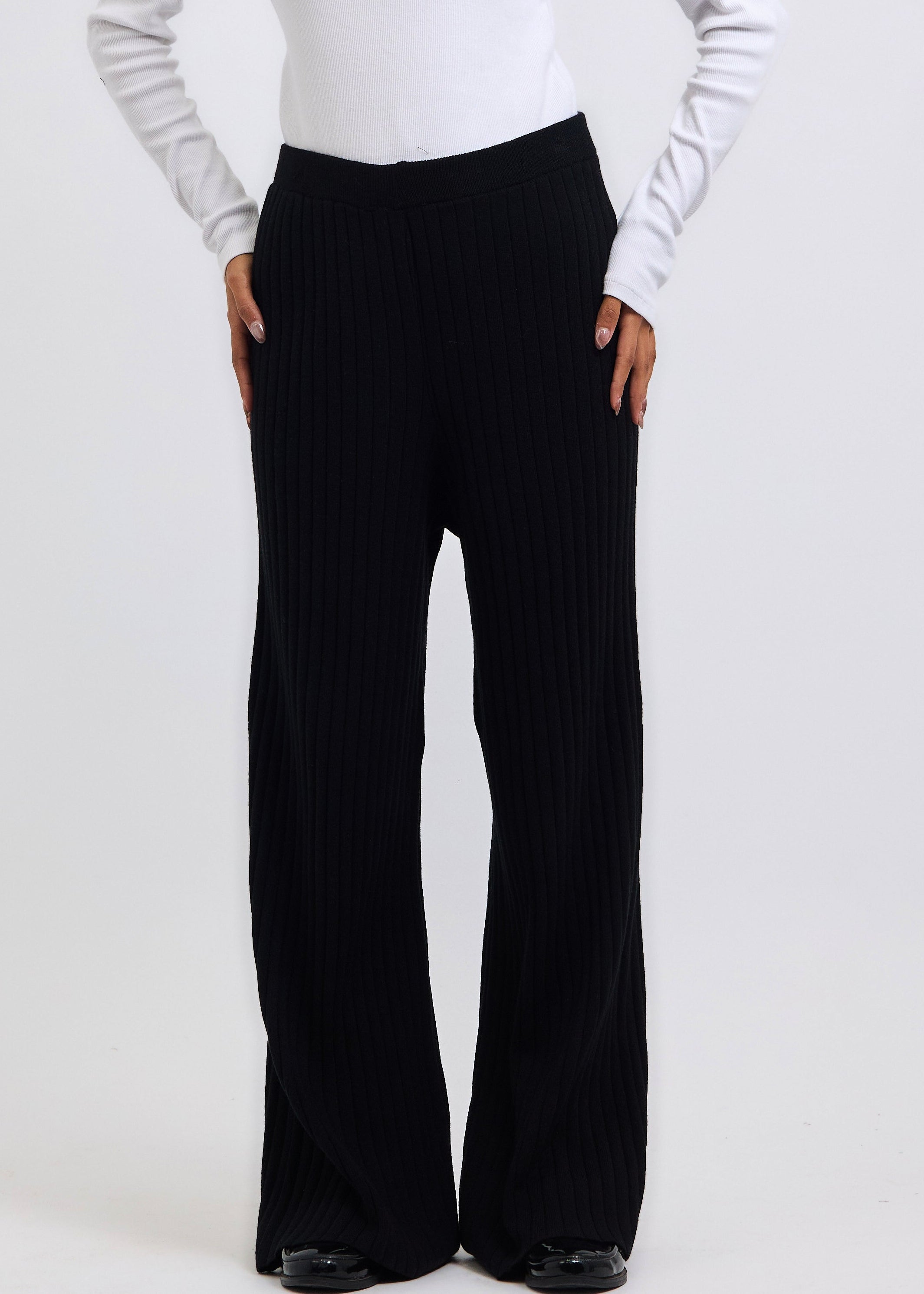 Stripped Knit Pants Black - AB ESSENTIALS
