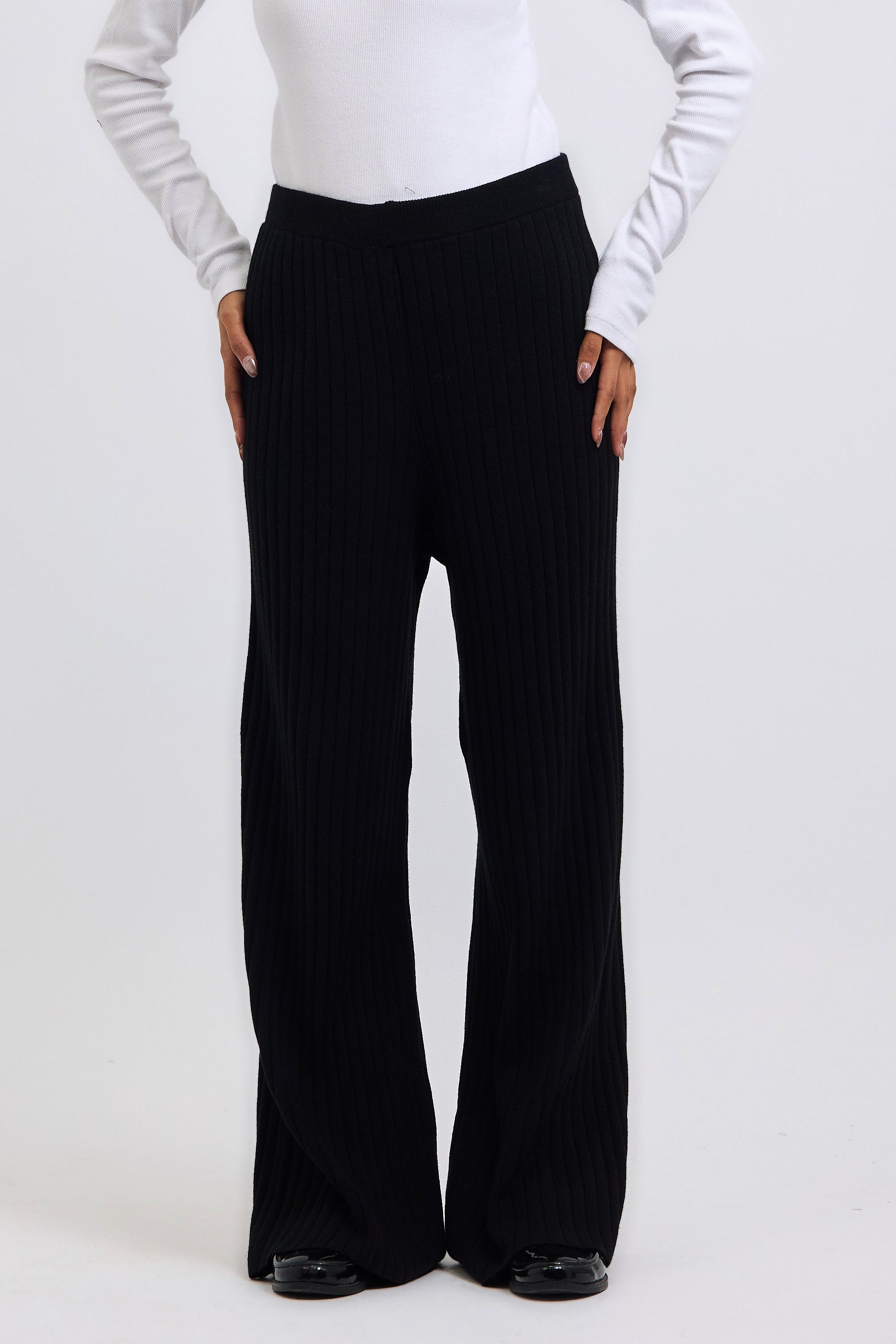 Stripped Knit Pants Black - AB ESSENTIALS