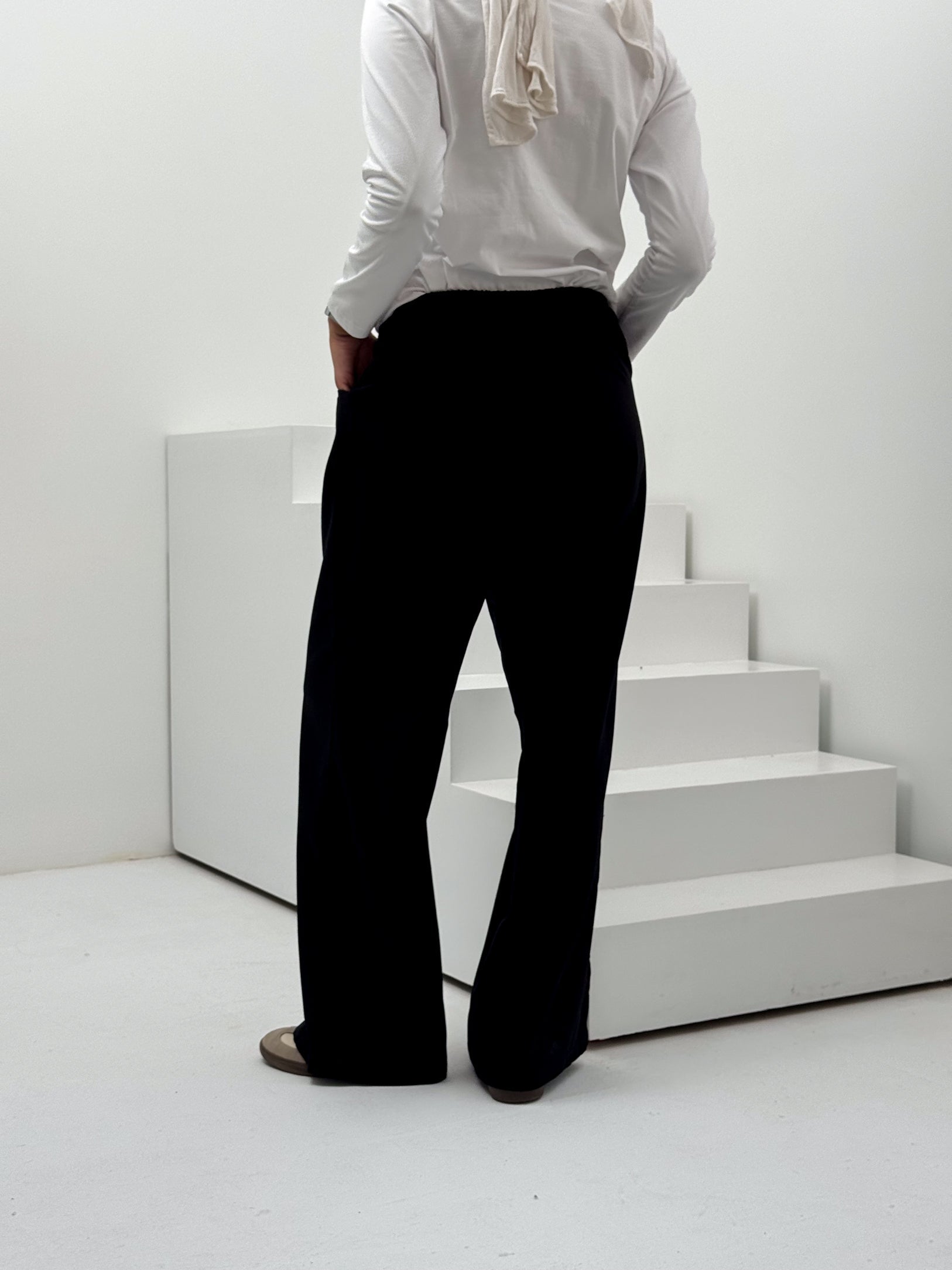 Sway Pants Black - AB ESSENTIALS