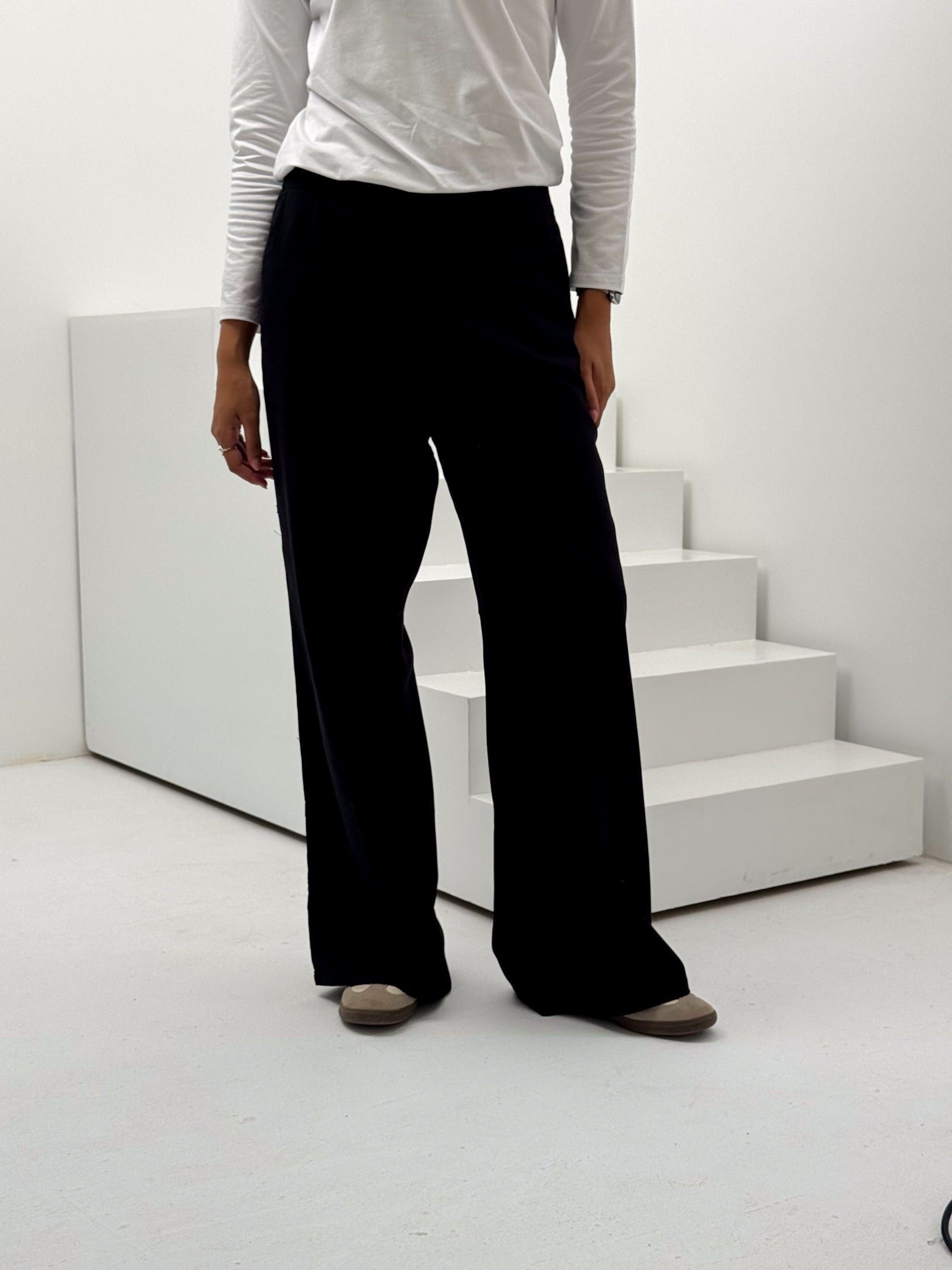 Sway Pants Black - AB ESSENTIALS