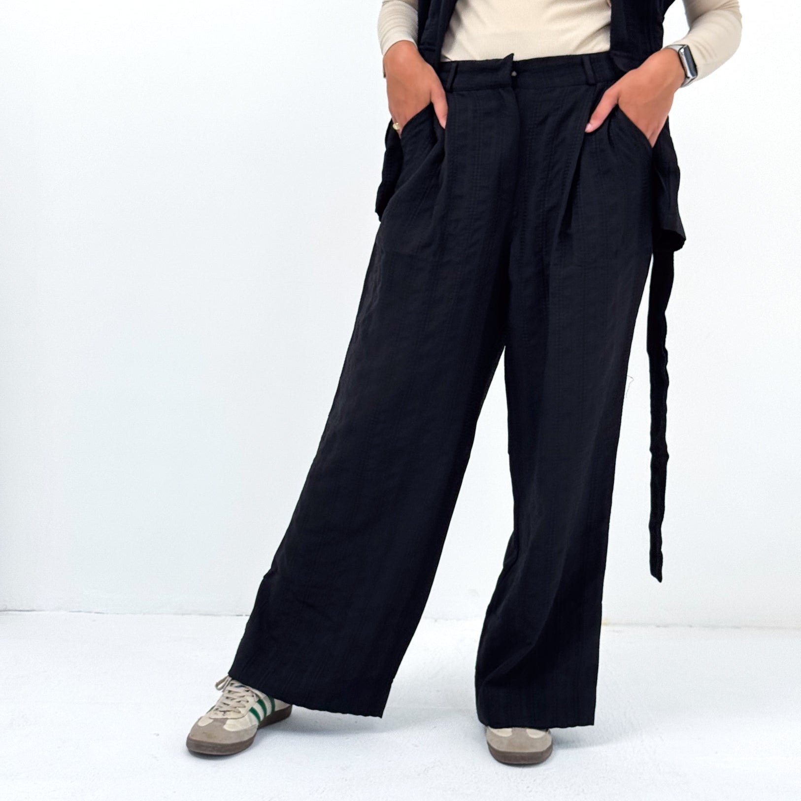 The Linen Pair Set Black - AB ESSENTIALS