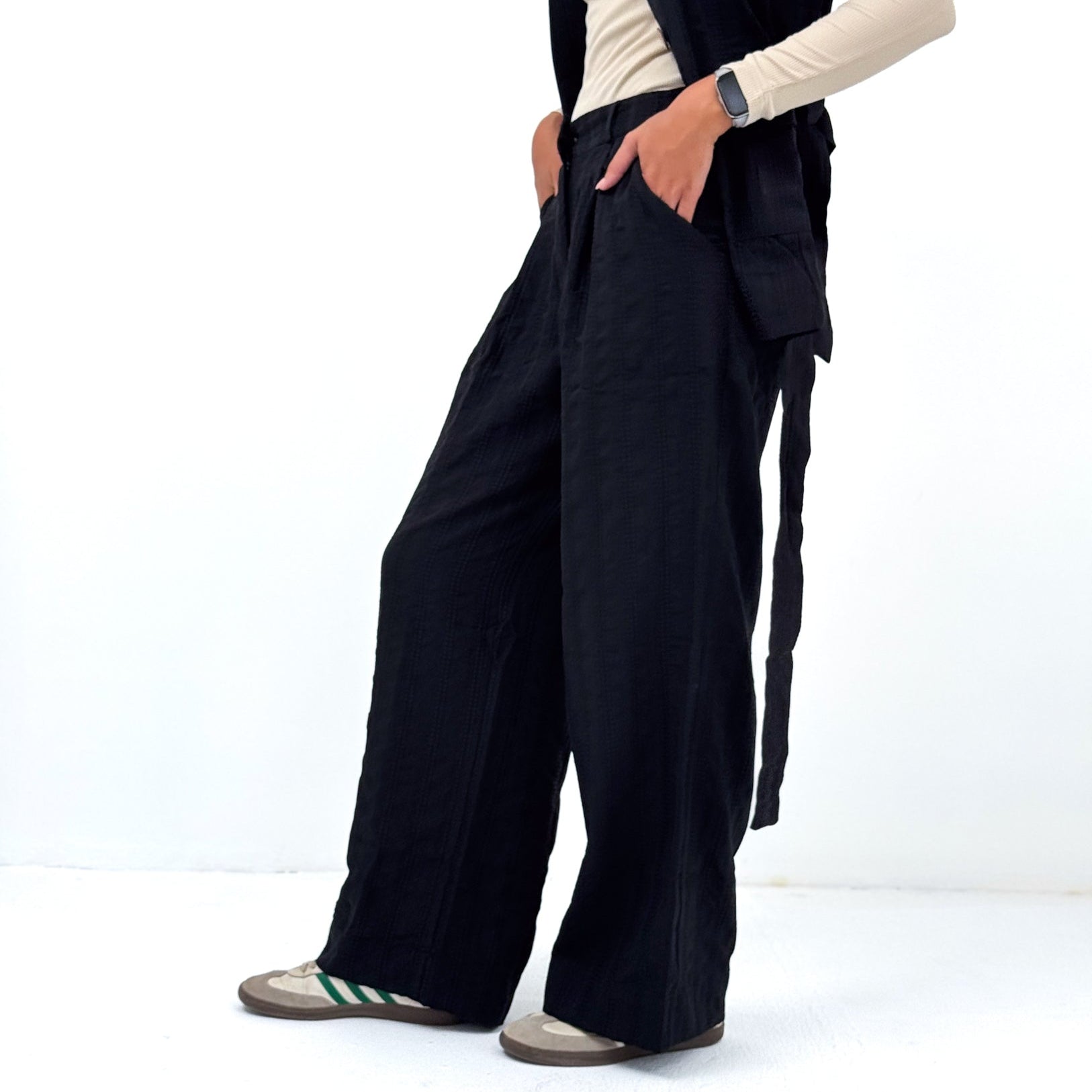 The Linen Pair Set Black - AB ESSENTIALS