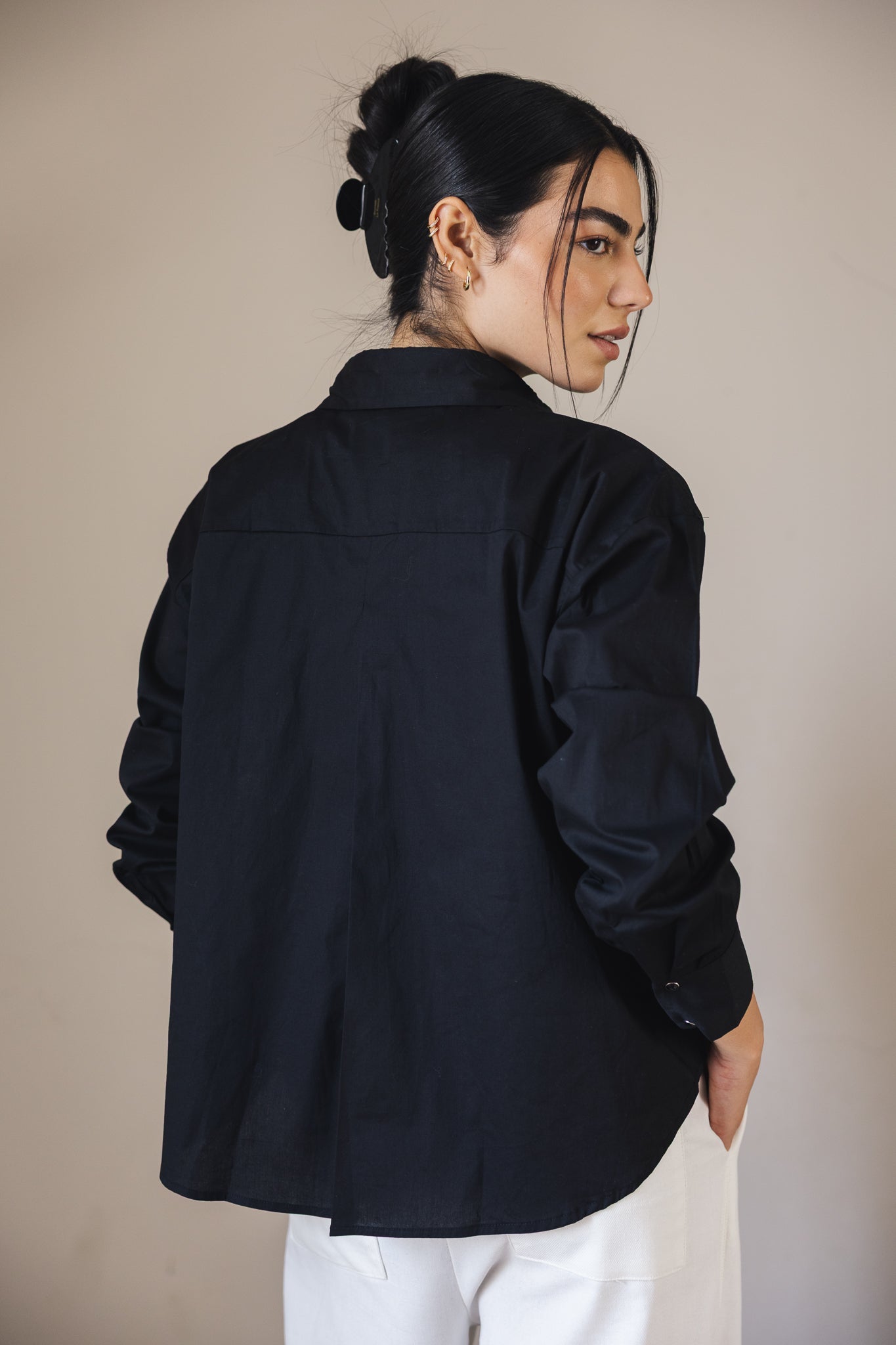 The Perfect Shirt Black - AB ESSENTIALS