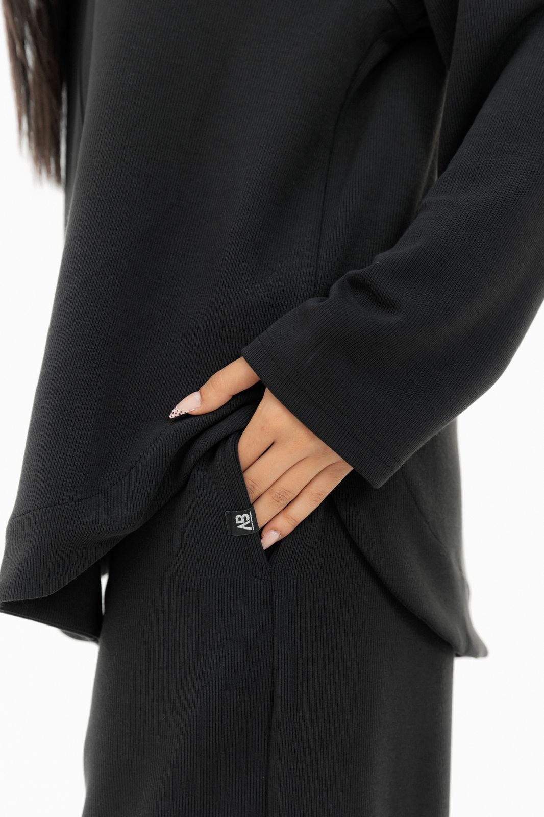 Warm Top Black - AB ESSENTIALS