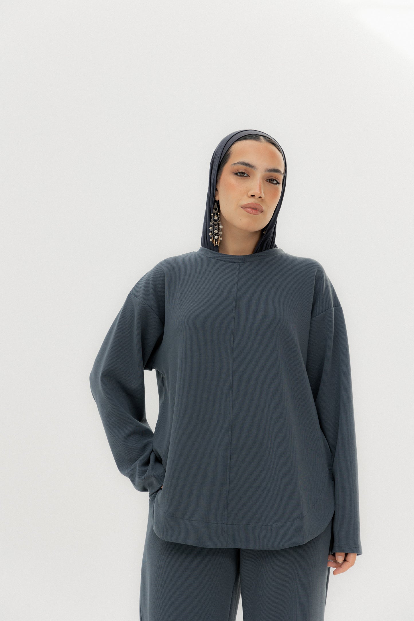 Warm Top Grey - AB ESSENTIALS