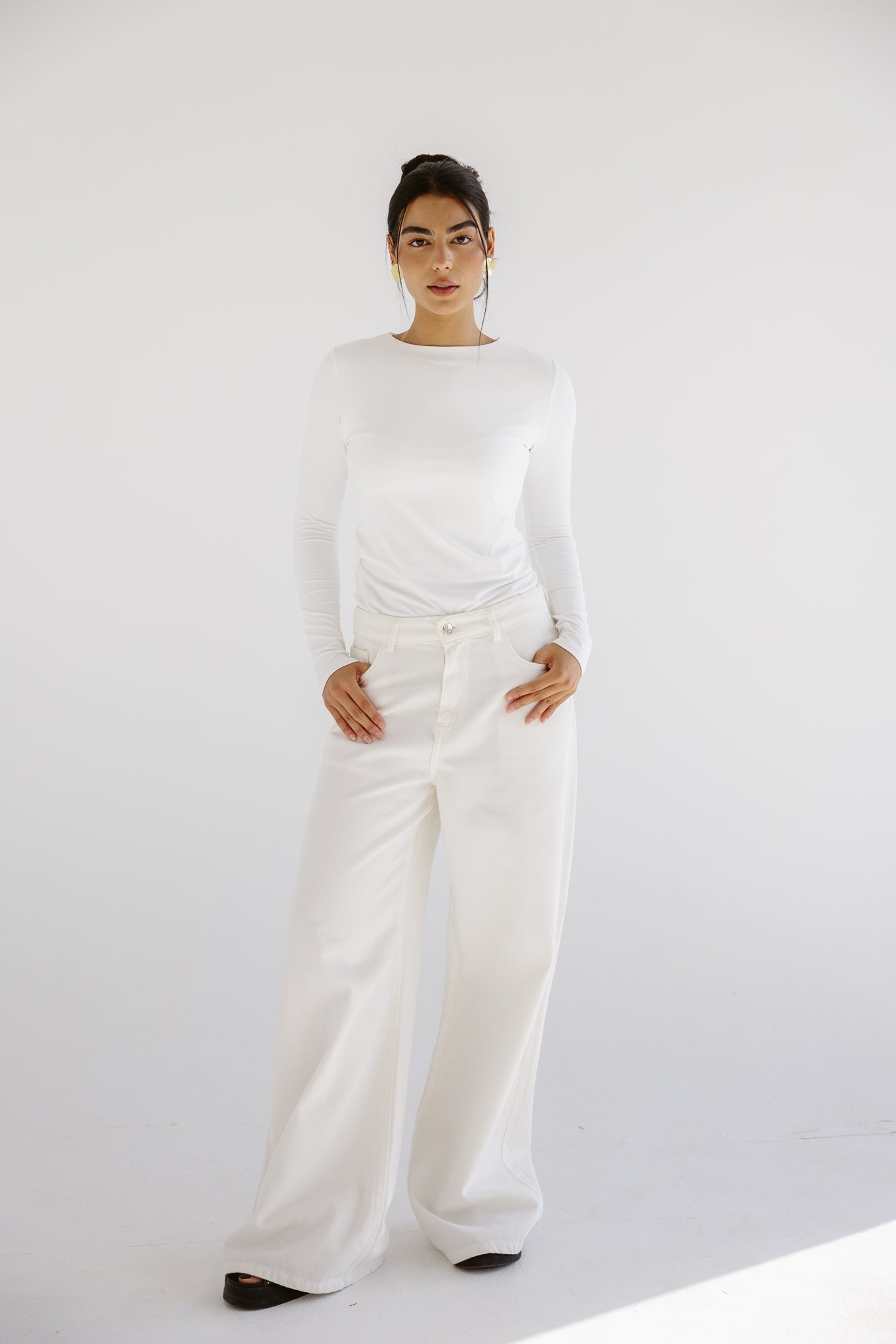 White Denim Pants - AB ESSENTIALS
