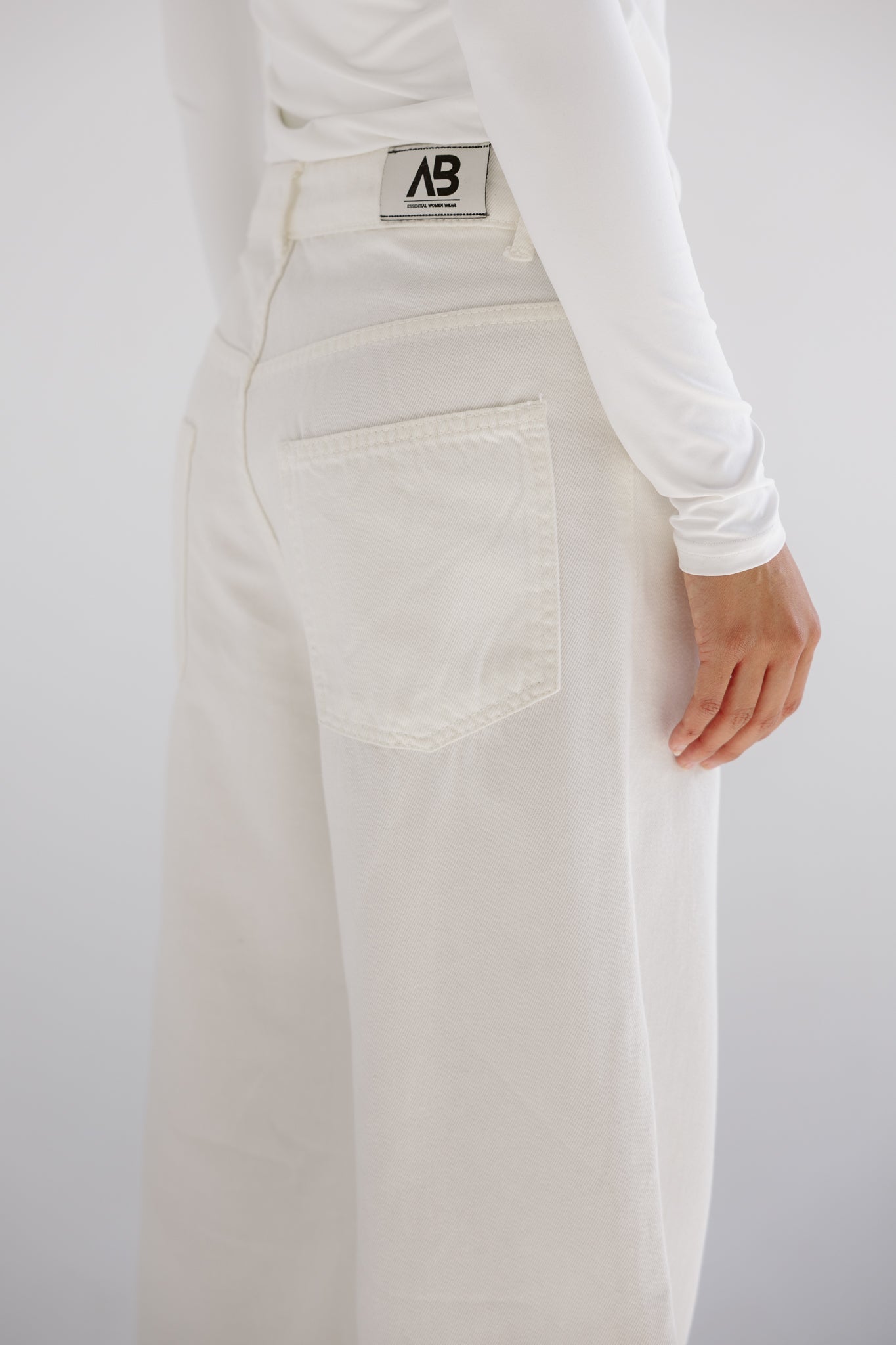 White Denim Pants - AB ESSENTIALS