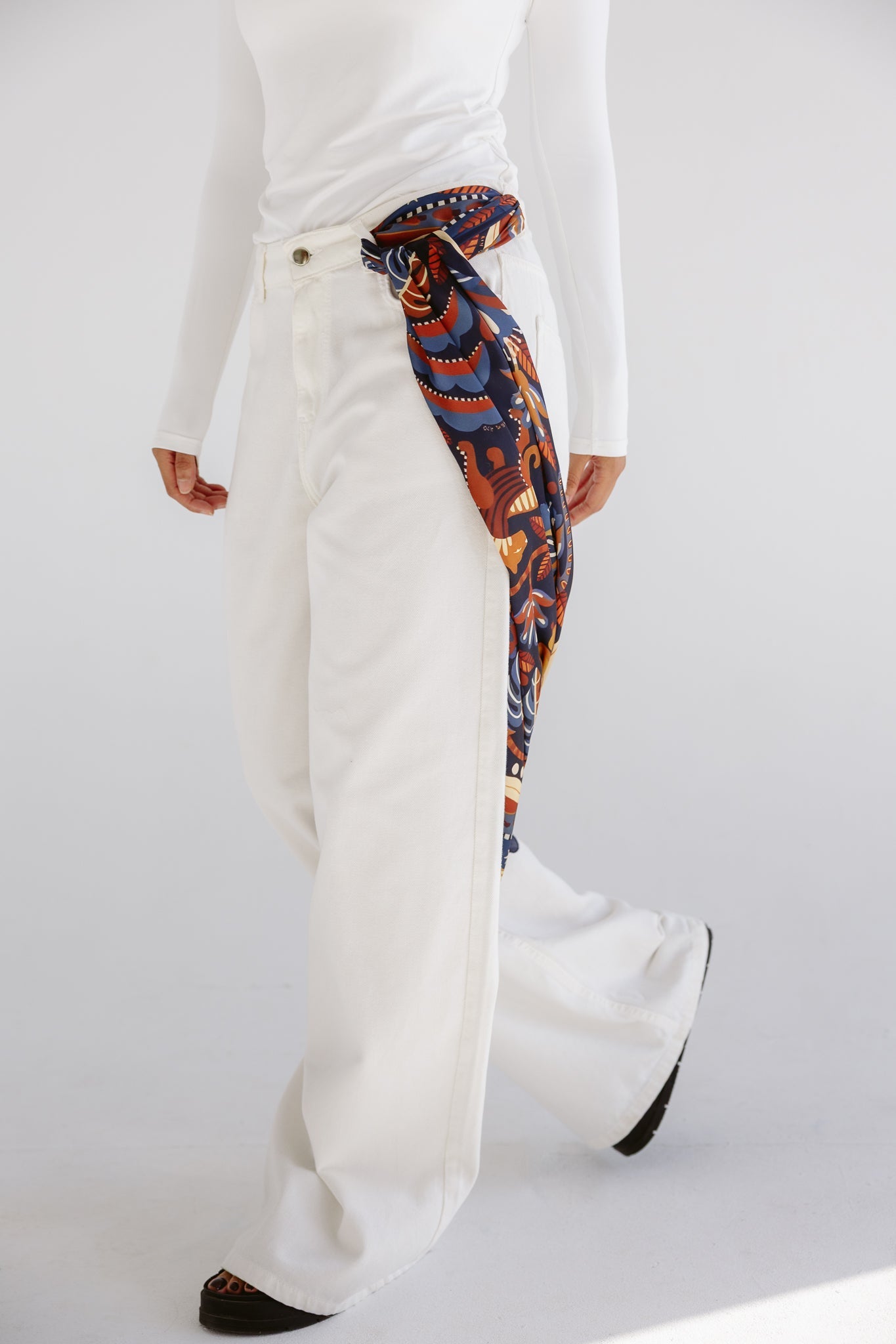White Denim Pants - AB ESSENTIALS