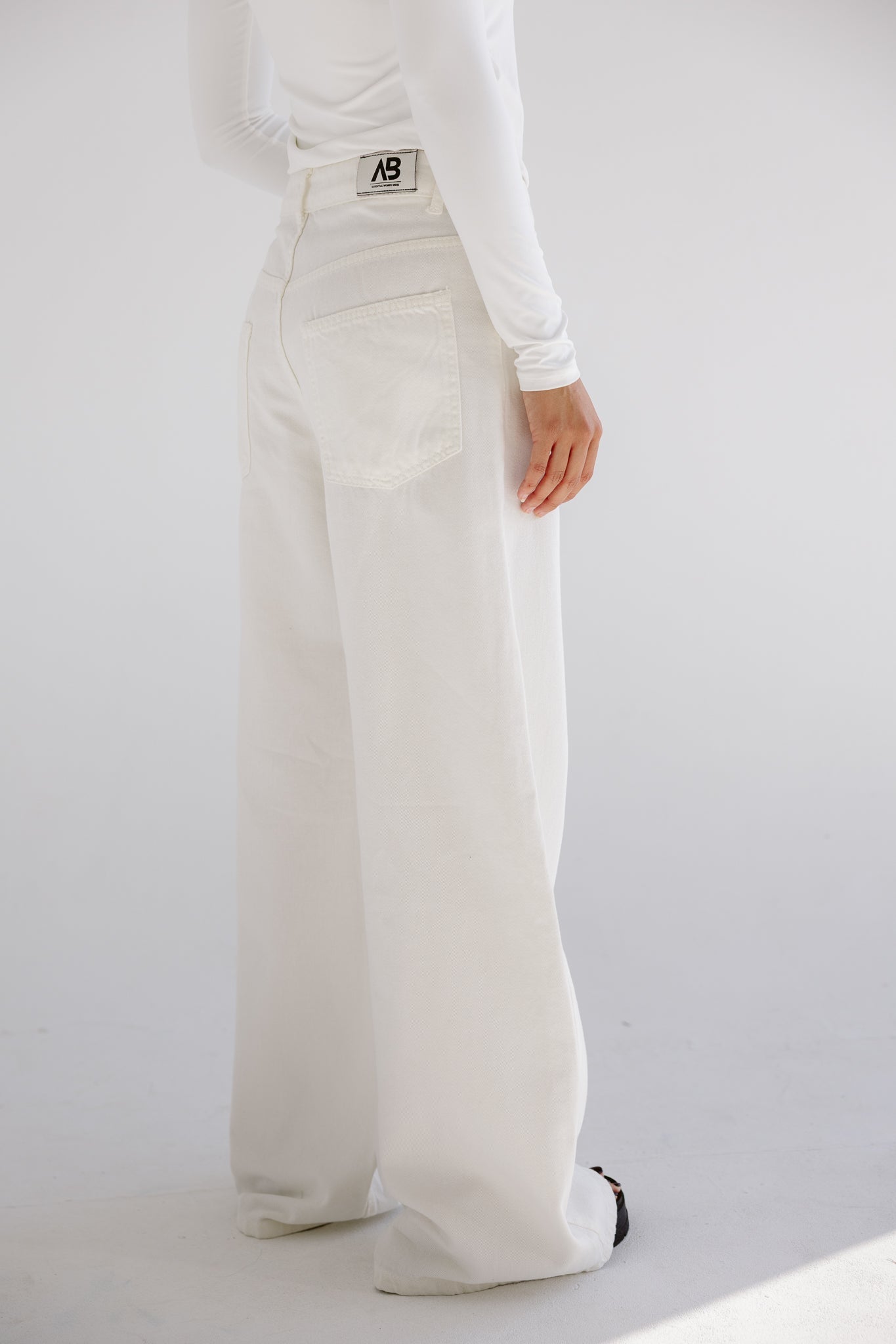 White Denim Pants - AB ESSENTIALS