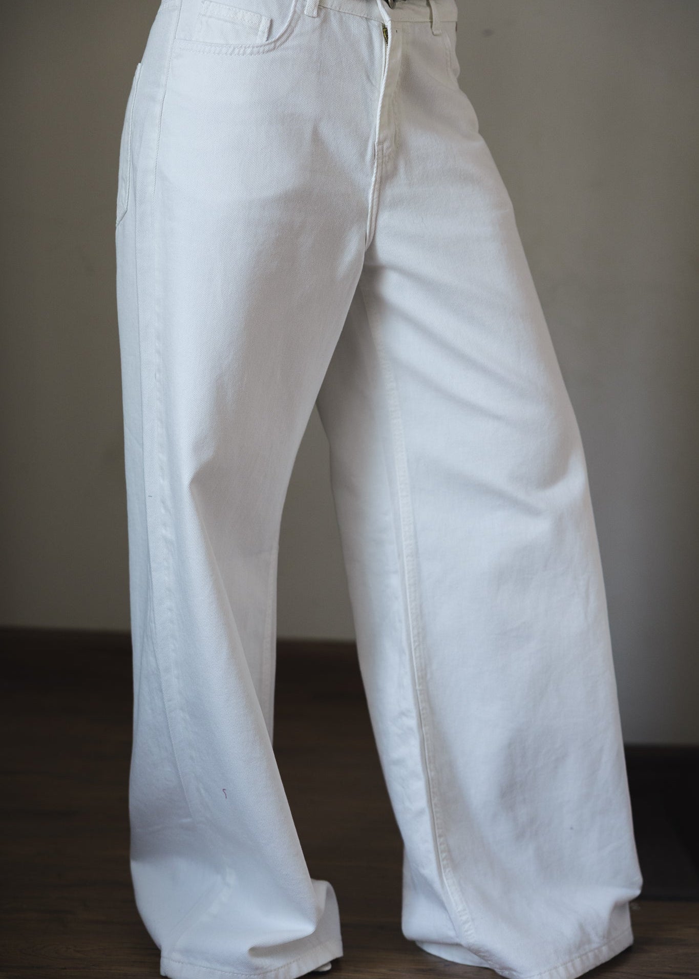 White Denim Pants - AB ESSENTIALS