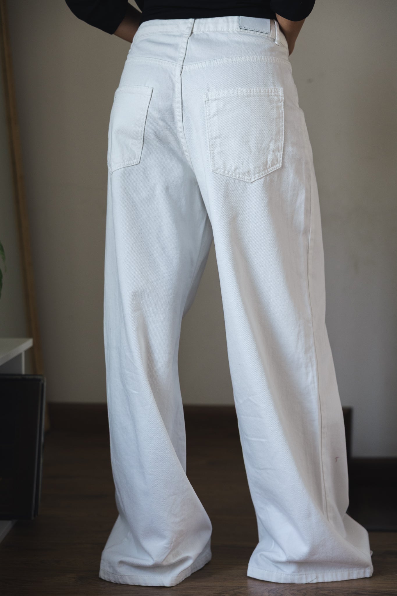 White Denim Pants - AB ESSENTIALS