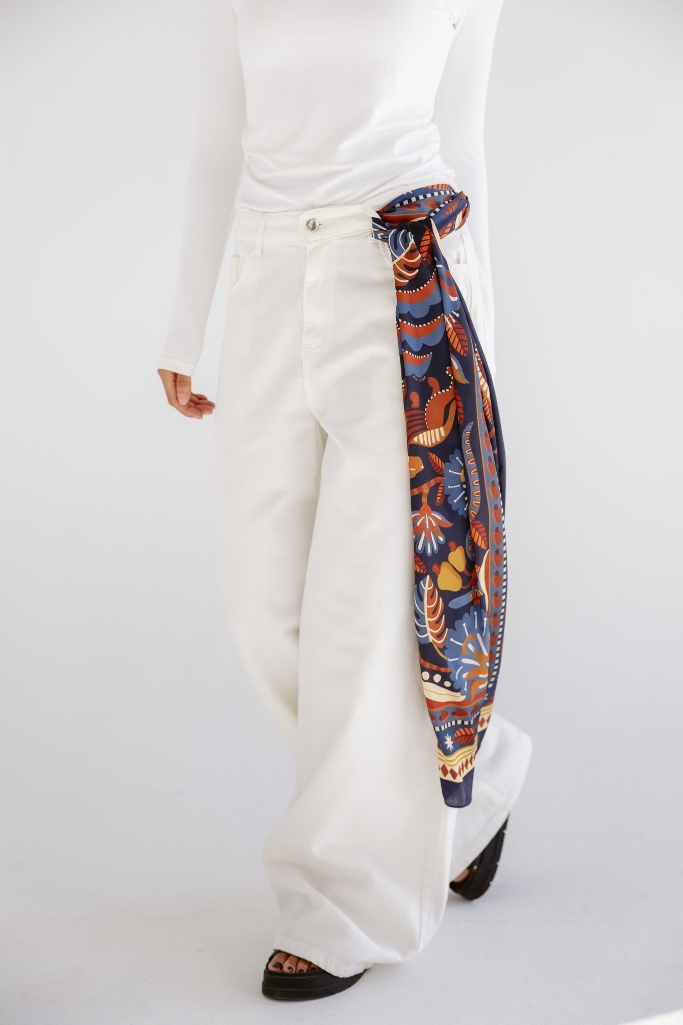 White Denim Pants - AB ESSENTIALS